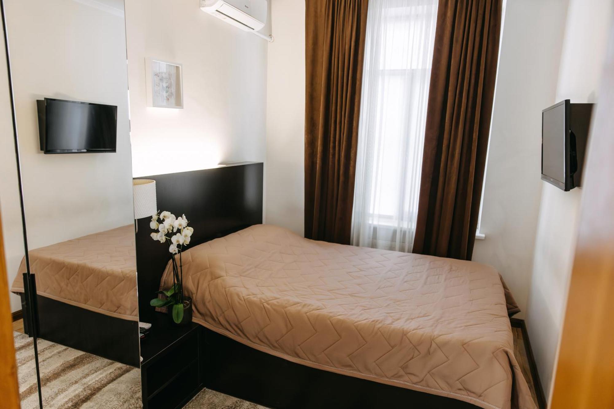 Summit Villa Chişinău Eksteriør billede