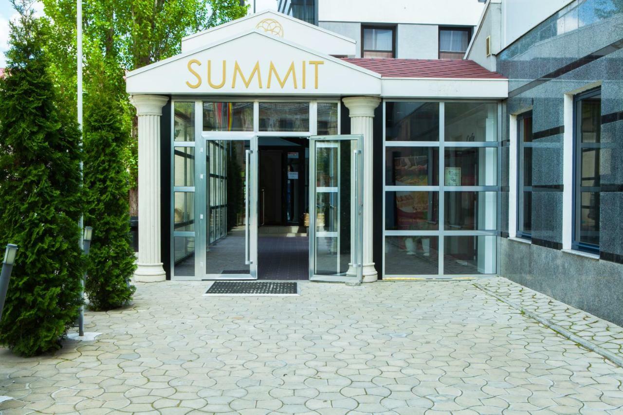 Summit Villa Chişinău Eksteriør billede