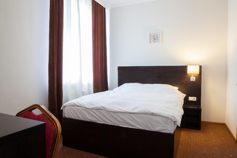 Summit Villa Chişinău Eksteriør billede